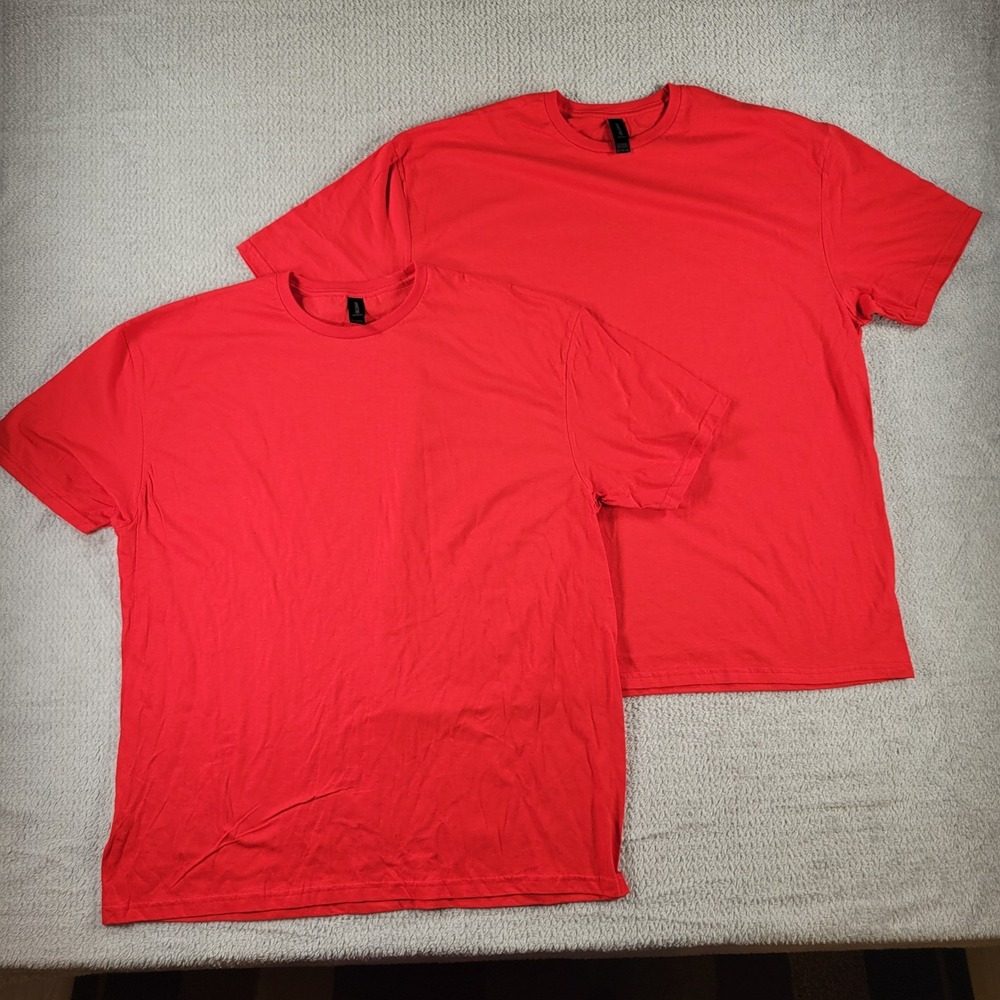 2 Gildan soft style red T shirt size 2XL nwot